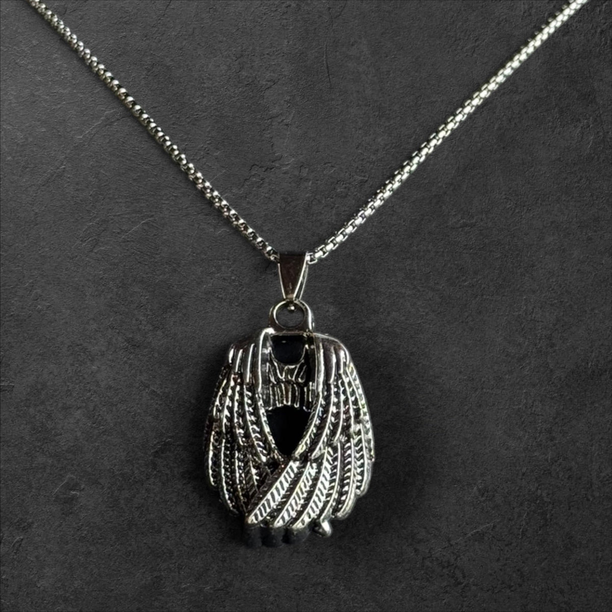 Elegant Angel Wing Pendant Necklace with Detailed Feather Texture - rykardia