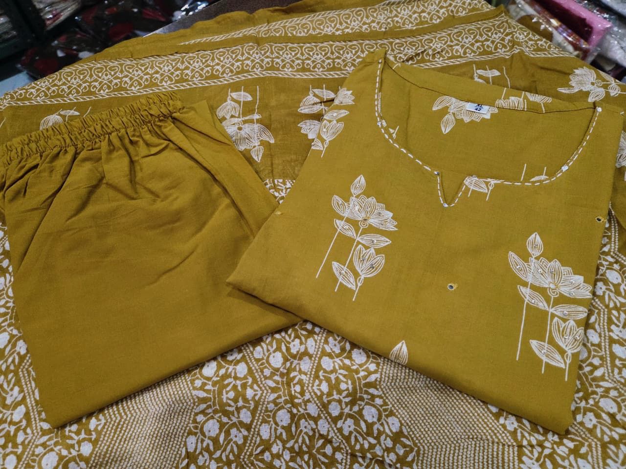 Premium Discharge Print Cotton Set with Handcrafted Details - rykardia